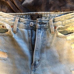 Abercrombie Mom Jeans size 26 or 2